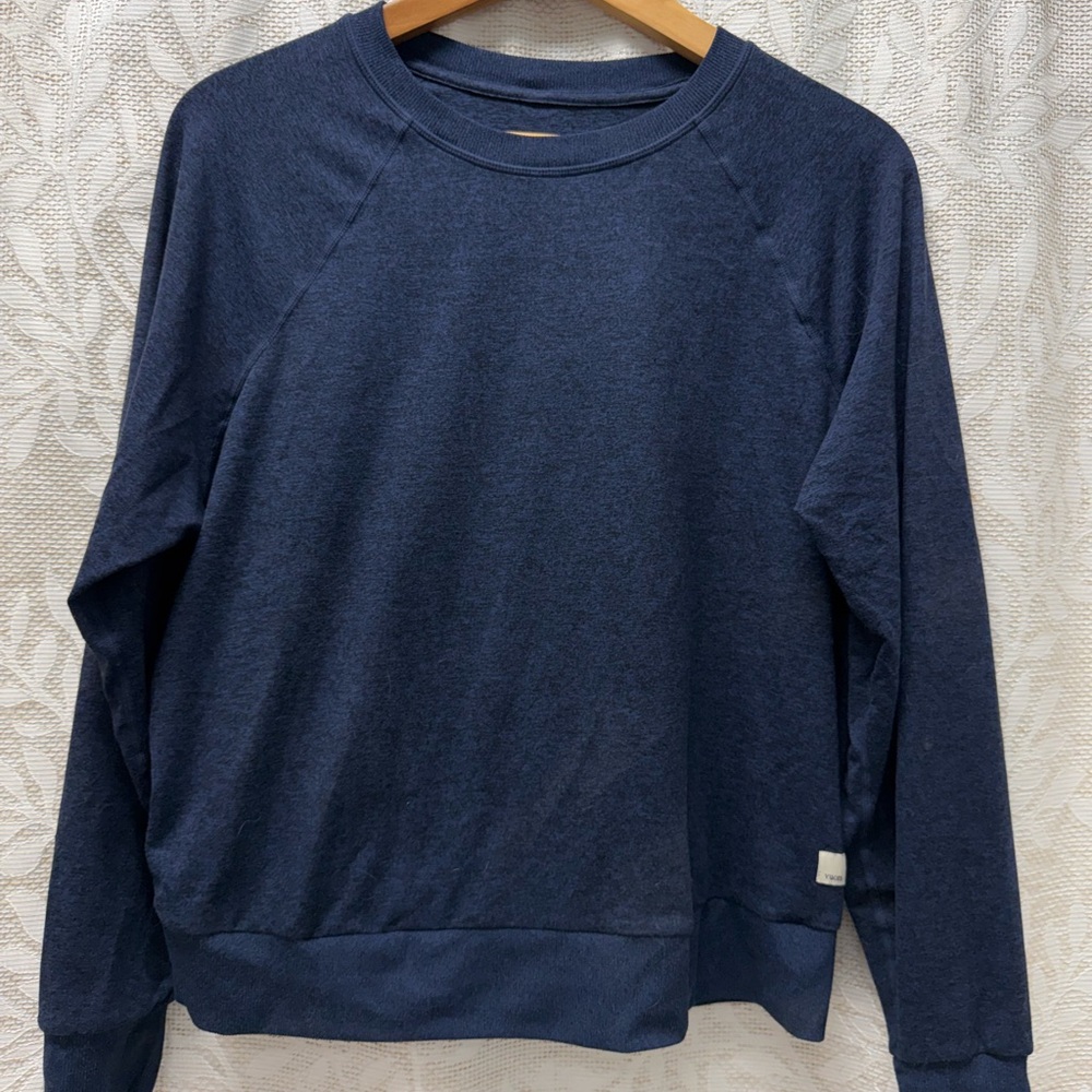 Vuori Women's Navy Sweatshirt